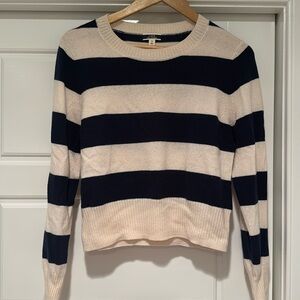 Cashmere shrunken crewneck sweater medium